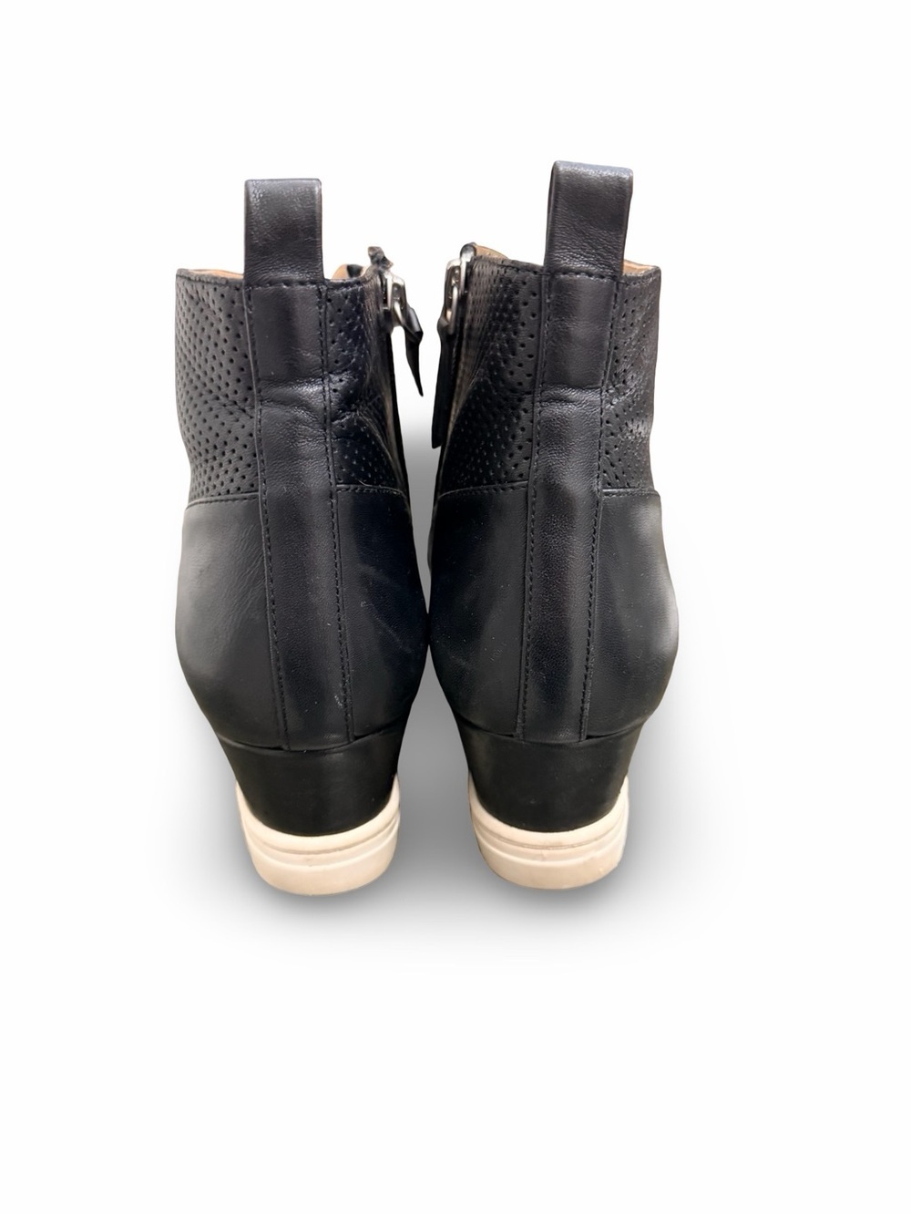 Linea Paolo Anna Black Wedge Sneaker Bootie Size 8 - Picture 3 of 11